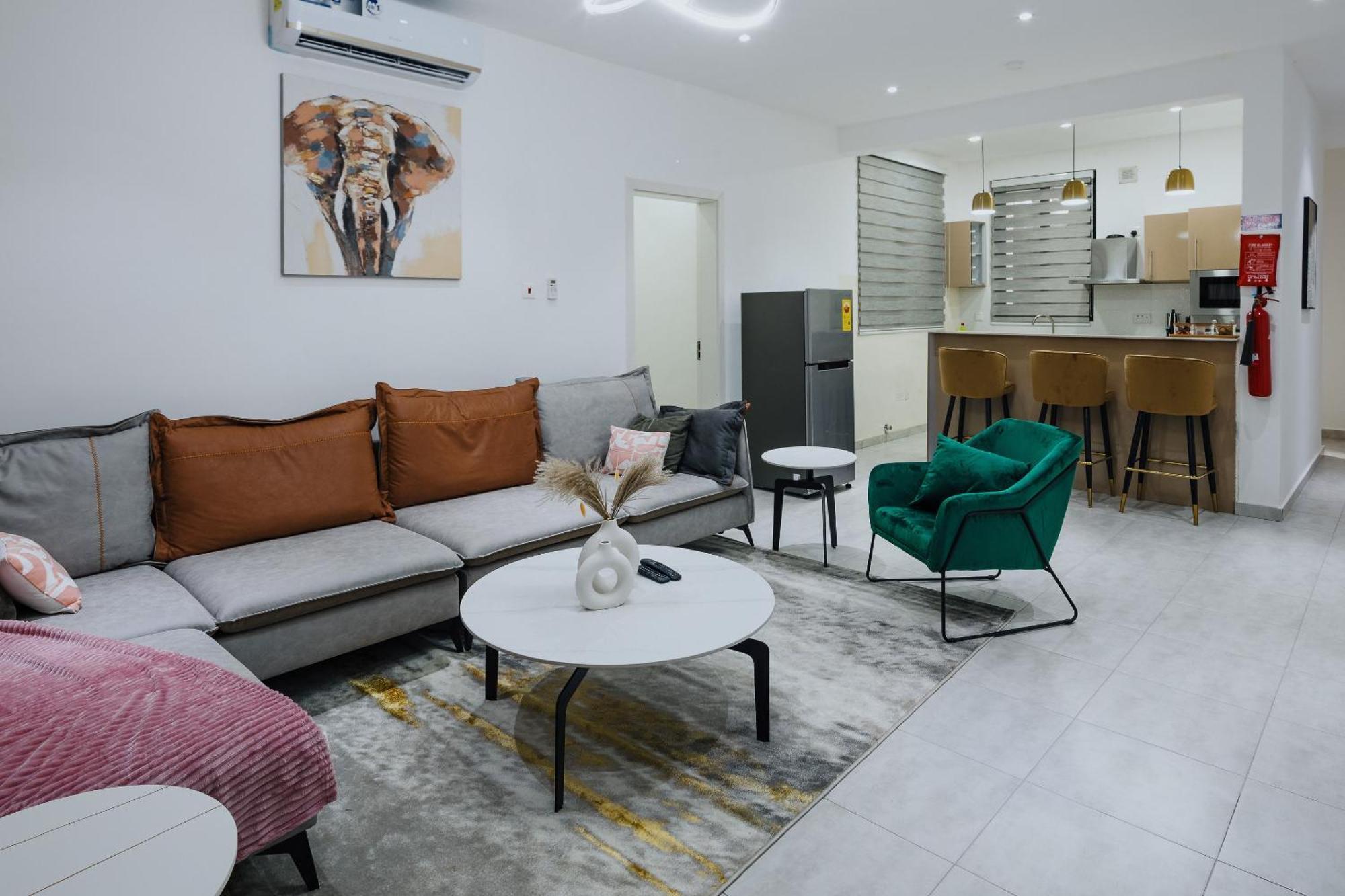The Avery Apartments At Odomaa Place B, East Airport Accra Exterior photo