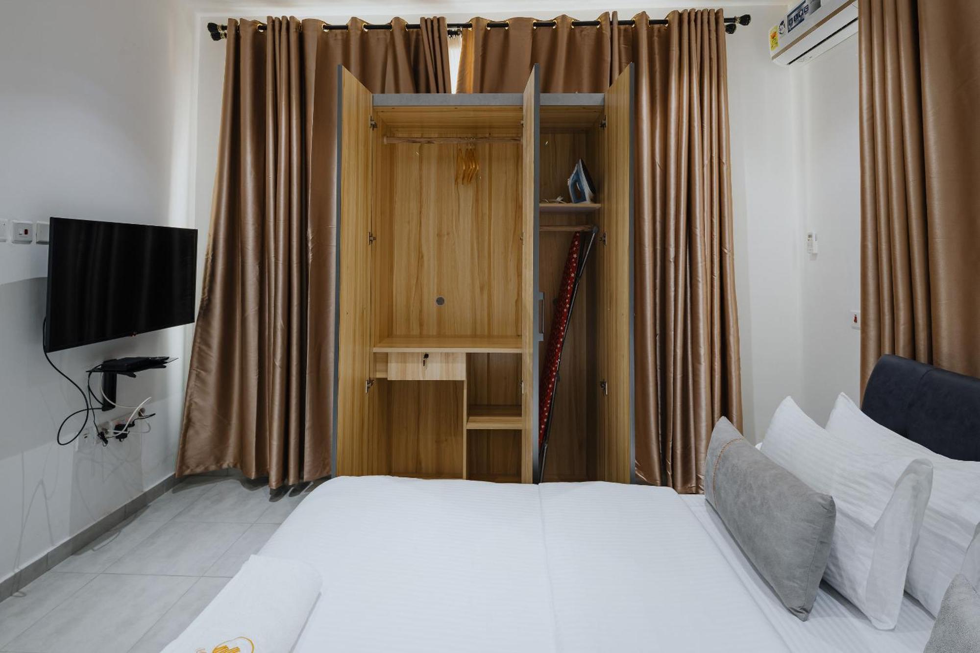 The Avery Apartments At Odomaa Place B, East Airport Accra Exterior photo